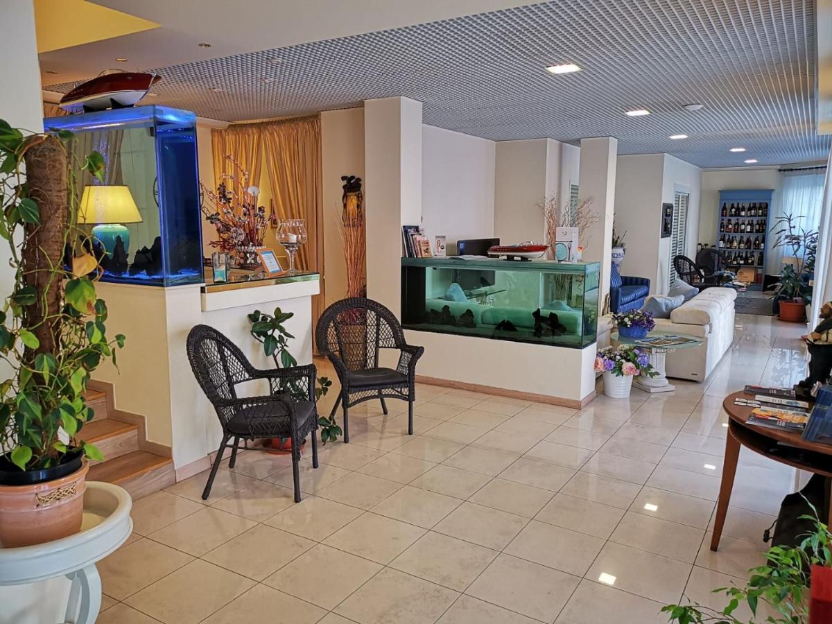 Hotel Il Gatto Rapallo Bagian luar foto